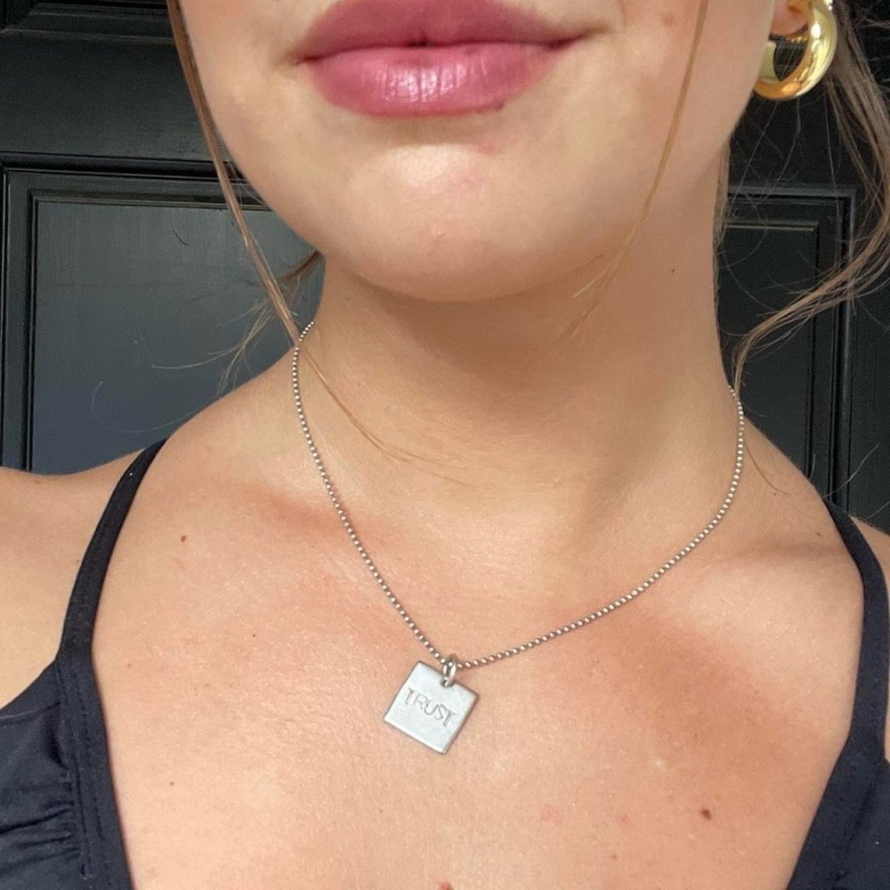 Silver chain “trust” necklace - Picture 1 of 3